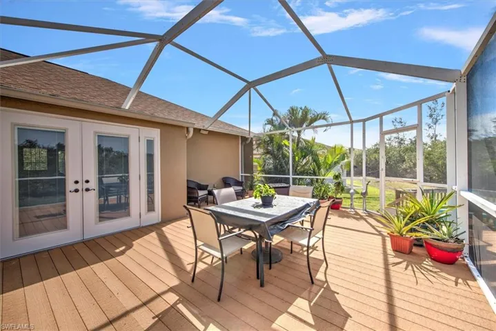 Sunroom / solarium with french doors