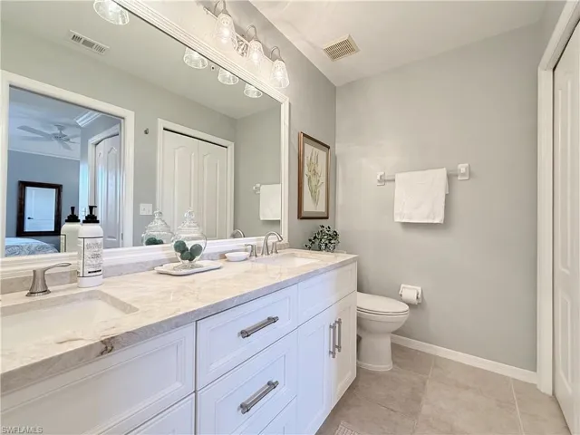 8555  Naples Heritage  DR, Naples, FL 34112