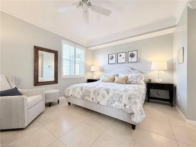 8555  Naples Heritage  DR, Naples, FL 34112