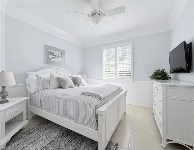 8555  Naples Heritage  DR, Naples, FL 34112