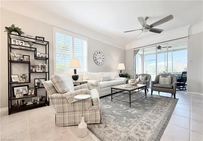 8555  Naples Heritage  DR, Naples, FL 34112
