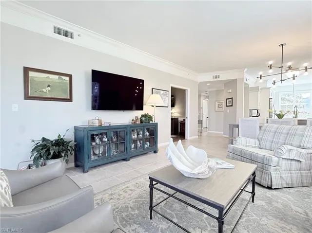8555  Naples Heritage  DR, Naples, FL 34112