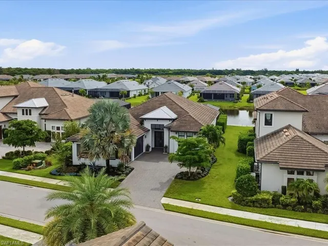 15584 Montello Ln, Naples, Florida 34114