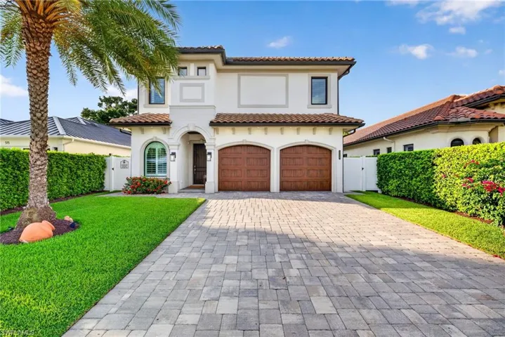 519  97th N AVE, Naples, FL 34108