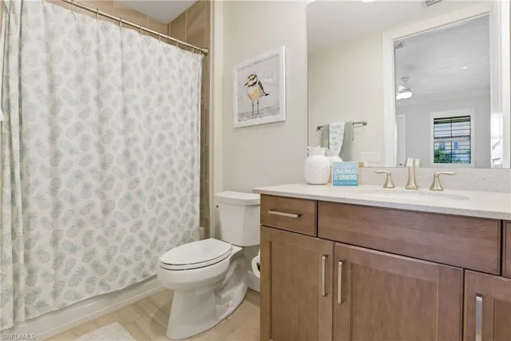 16378  Viansa  WAY, Naples, FL 34110