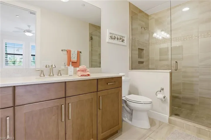 16378  Viansa  WAY, Naples, FL 34110