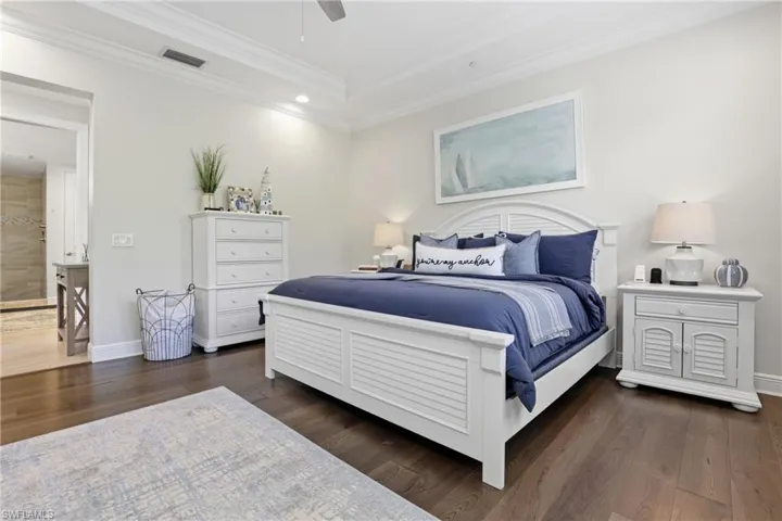 16378  Viansa  WAY, Naples, FL 34110