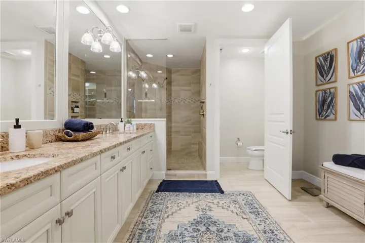 16378  Viansa  WAY, Naples, FL 34110