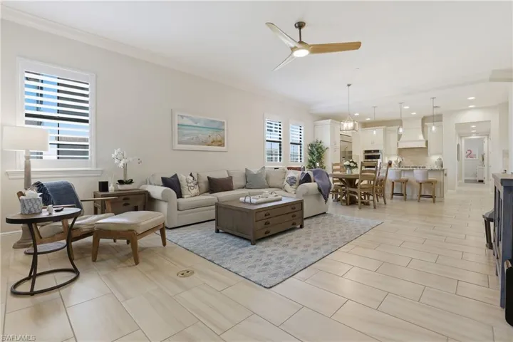 16378  Viansa  WAY, Naples, FL 34110