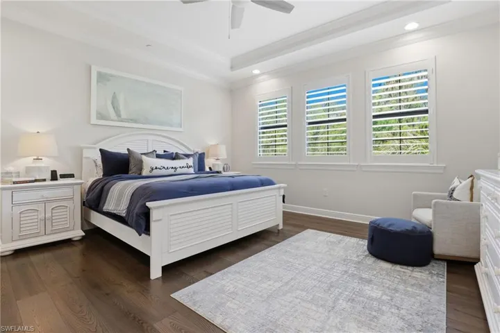 16378  Viansa  WAY, Naples, FL 34110