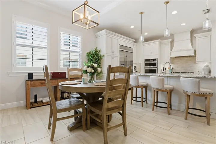 16378  Viansa  WAY, Naples, FL 34110
