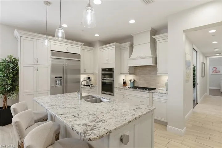 16378  Viansa  WAY, Naples, FL 34110