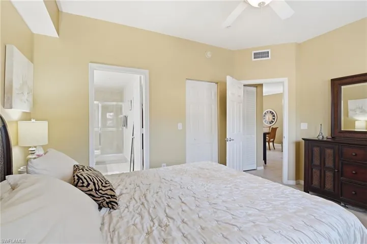 Queen size bed