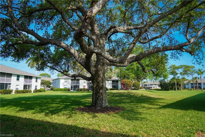 1392  Churchill  CIR, Naples, FL 34116