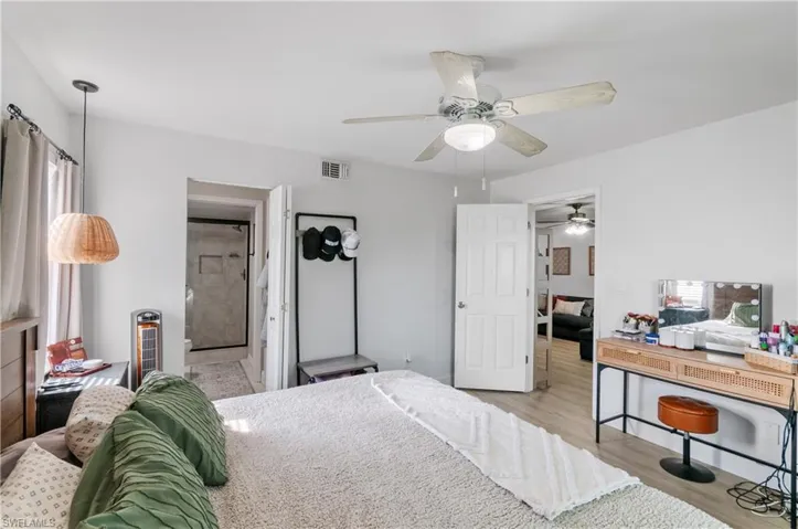 1392  Churchill  CIR, Naples, FL 34116