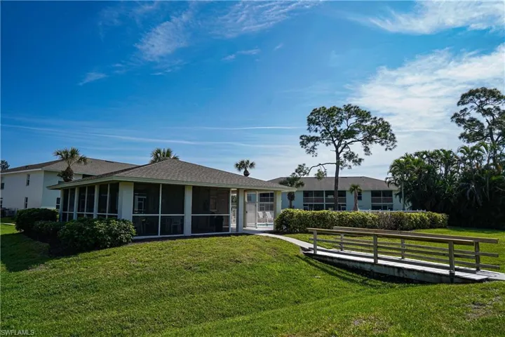 1392  Churchill  CIR, Naples, FL 34116