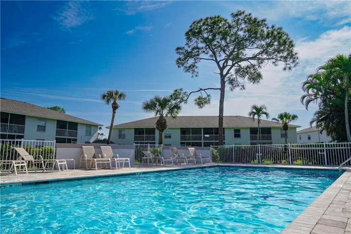 1392  Churchill  CIR, Naples, FL 34116