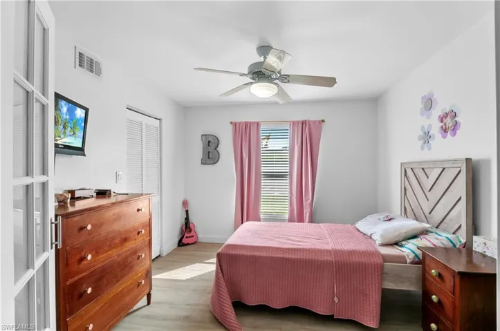 1392  Churchill  CIR, Naples, FL 34116
