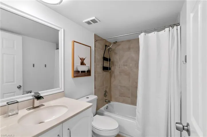 1392  Churchill  CIR, Naples, FL 34116