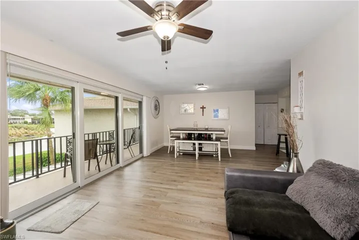 221  Palm  DR, Naples, FL 34112