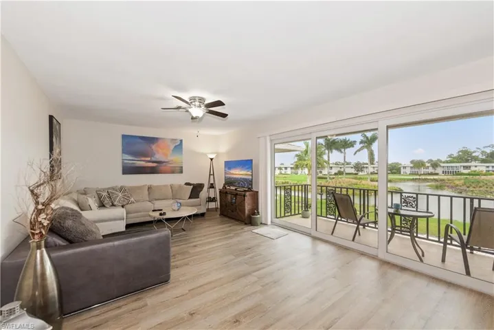 221  Palm  DR, Naples, FL 34112
