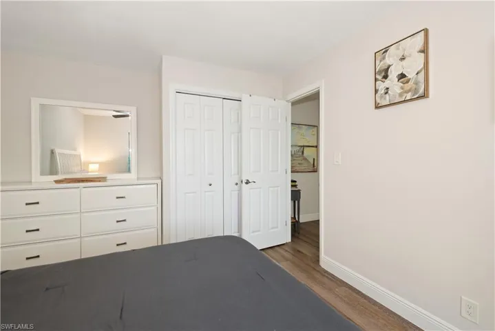 221  Palm  DR, Naples, FL 34112