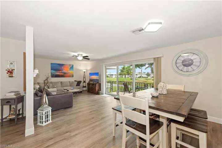 221  Palm  DR, Naples, FL 34112