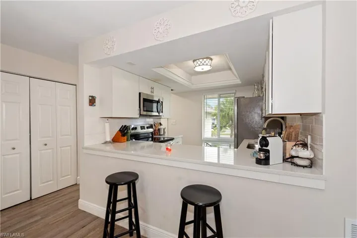 221  Palm  DR, Naples, FL 34112