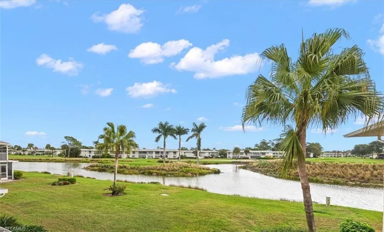 221  Palm  DR, Naples, FL 34112