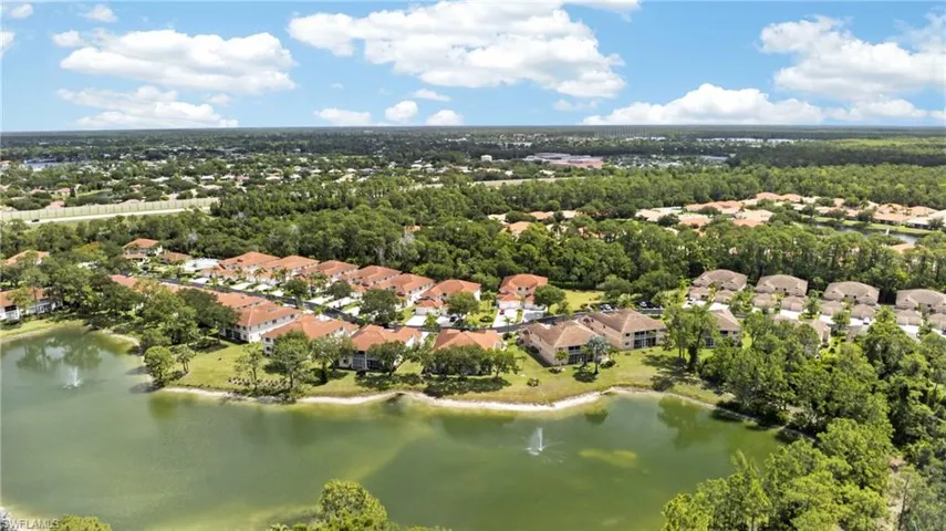 705 Luisa Ln 822, Naples, Florida 34104