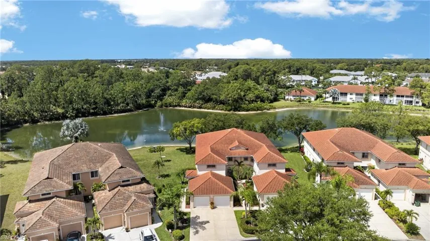 705 Luisa Ln 822, Naples, Florida 34104