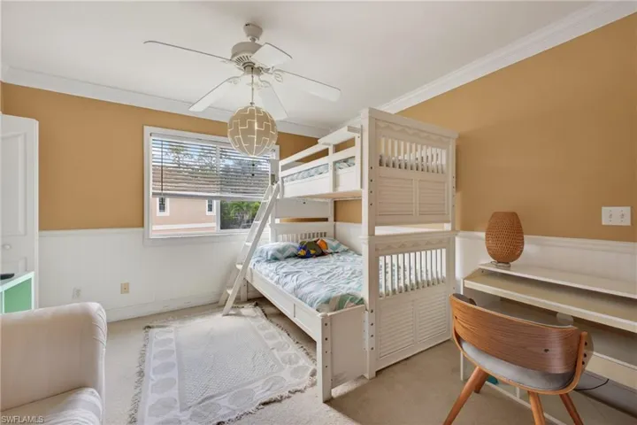 705 Luisa Ln 822, Naples, Florida 34104