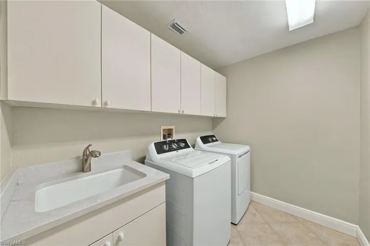 250 Golf Dr, Naples, Florida 34102