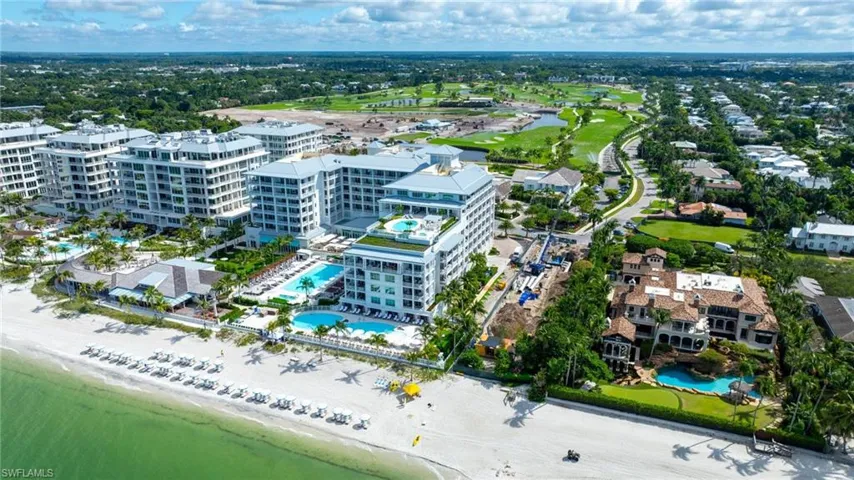 4 Seasons Beach