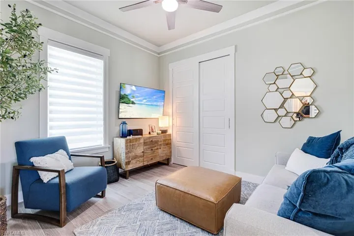Flex room - can be used as a Den, office or 4th bedroom