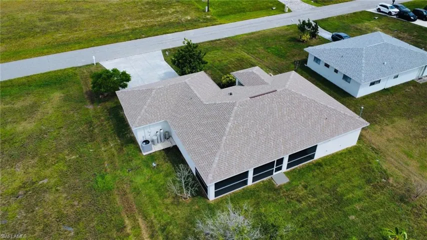 Aerial view of property and surrounding area