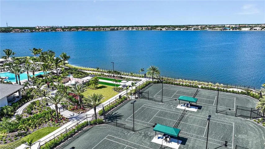 Esplanade Lake Club