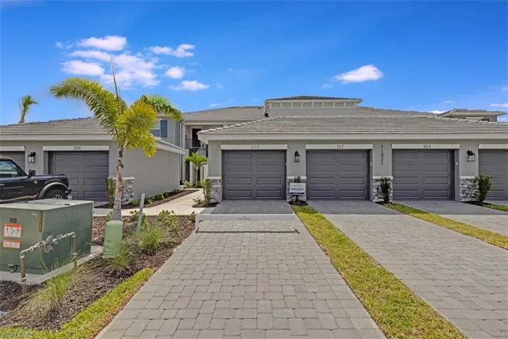 11821 Venetian Unit 202 ~ Ready Now