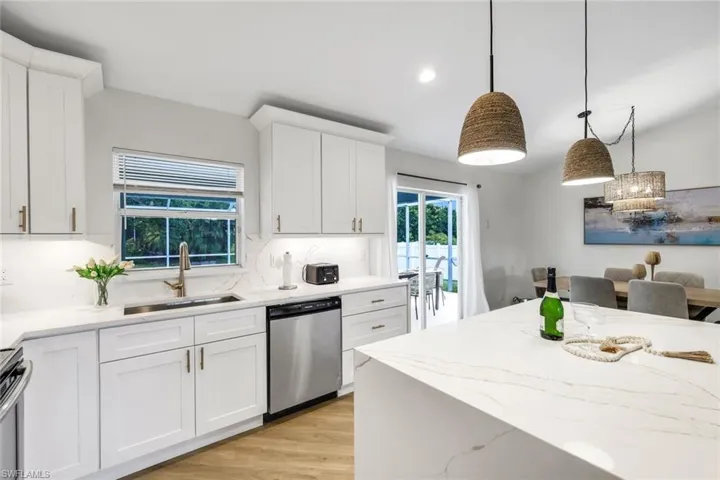 3322 Oasis Blvd, Cape Coral, Florida 33914