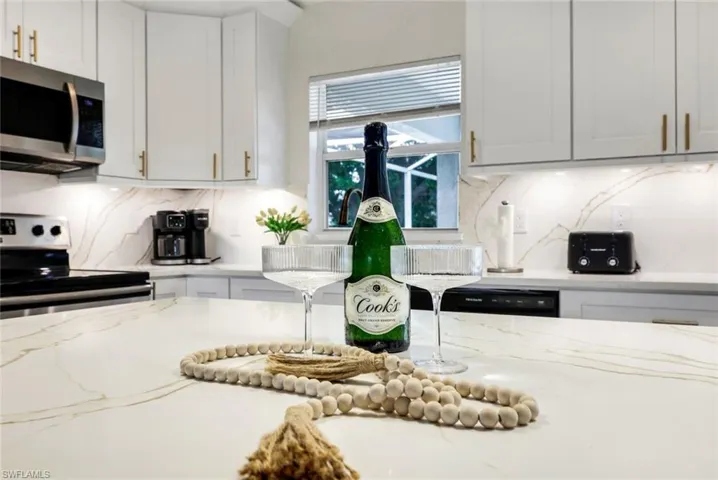 3322 Oasis Blvd, Cape Coral, Florida 33914