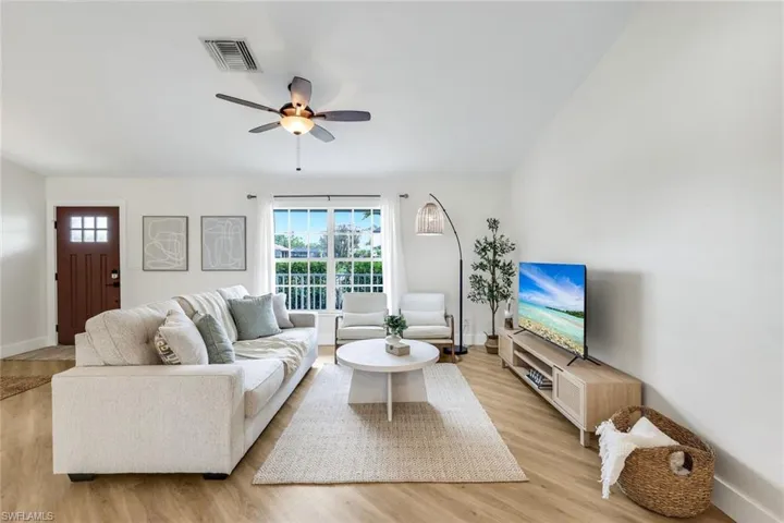 3322 Oasis Blvd, Cape Coral, Florida 33914