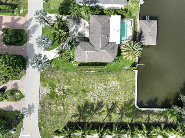 489 Heron Ave, Naples, Florida 34108