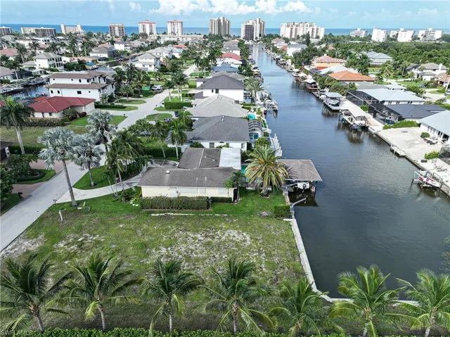 489 Heron Ave, Naples, Florida 34108