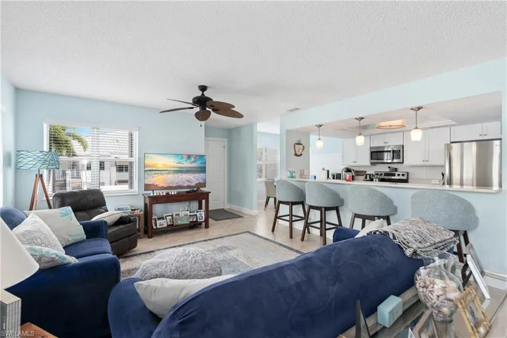 511  Club Side  DR, Naples, FL 34110