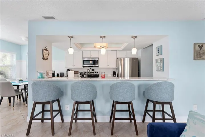 511  Club Side  DR, Naples, FL 34110