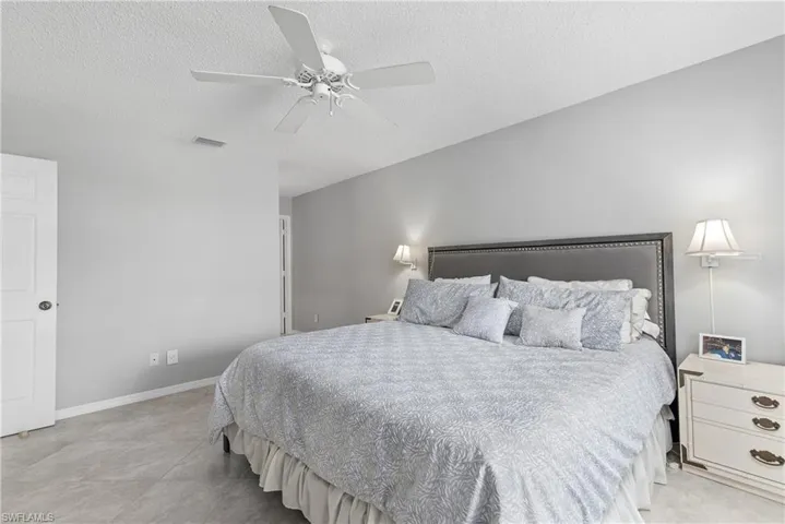 511  Club Side  DR, Naples, FL 34110
