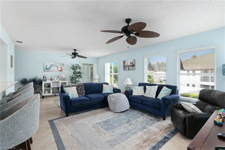 511  Club Side  DR, Naples, FL 34110