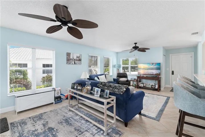 511  Club Side  DR, Naples, FL 34110
