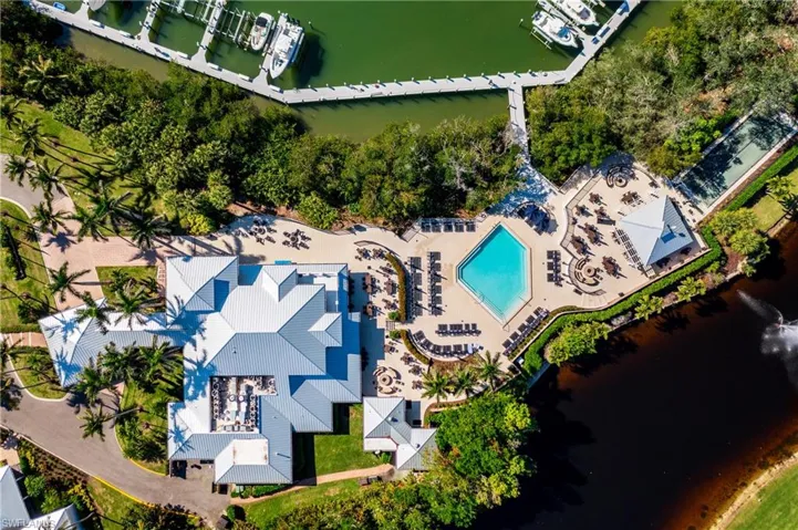 511  Club Side  DR, Naples, FL 34110