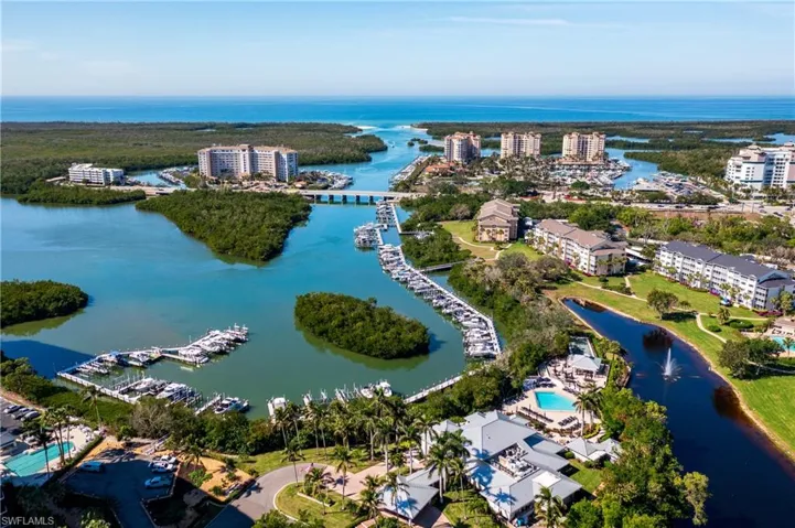 511  Club Side  DR, Naples, FL 34110